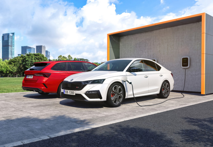 Skoda Octavia RS iV, nuevo Skoda Octavia RS iV, Skoda Octavia RS iV 2020, Skoda Octavia RS iV 2020 fotos, Skoda Octavia RS iV características, Skoda Octavia RS iV europa, Skoda Octavia deportivo, Skoda Octavia hibrido, Skoda Octavia deportivo hibrido