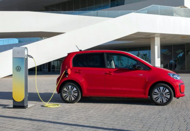 Volkswagen eUp!, Volkswagen eUp! ventas, Volkswagen eUp! características, Volkswagen eUp! fotos, Volkswagen passat gte, Volkswagen passat gte ventas, Volkswagen passat gte fotos, Volkswagen passat gte características, Volkswagen eUp! ventas Alemania, Volkswagen eUp! precios Alemania