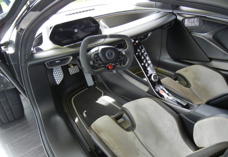 Lotus Evija, Lotus Evija aceleración, Lotus Evija velocidad, Lotus Evija características, Lotus Evija fotos, hiperautos eléctricos, deportivos eléctricos, deportivo eléctrico más veloz del mundo, autos deportivos más veloces
