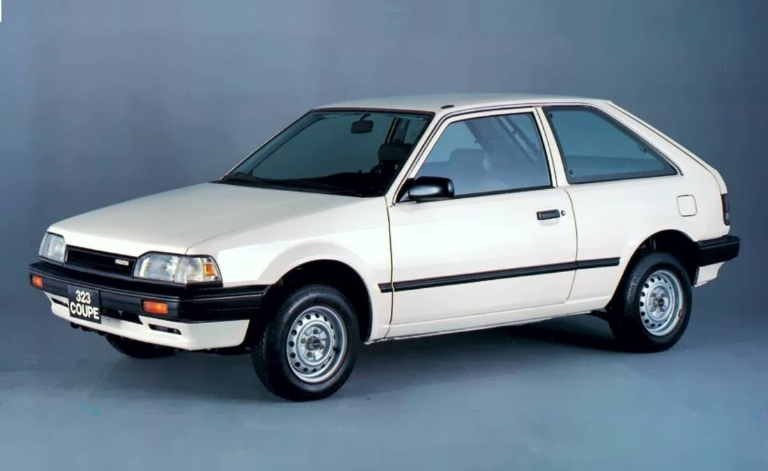  Mazda 323 Coupé: Uno de los carros más populares de nuestra historia