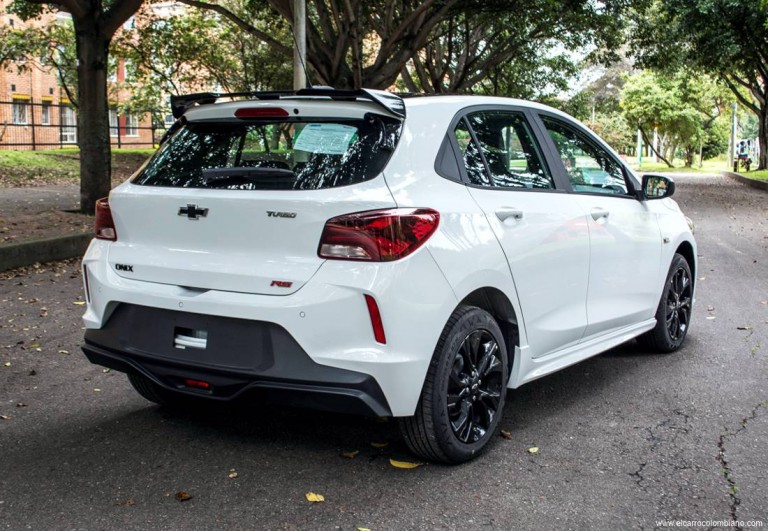 Chevrolet onix rs
