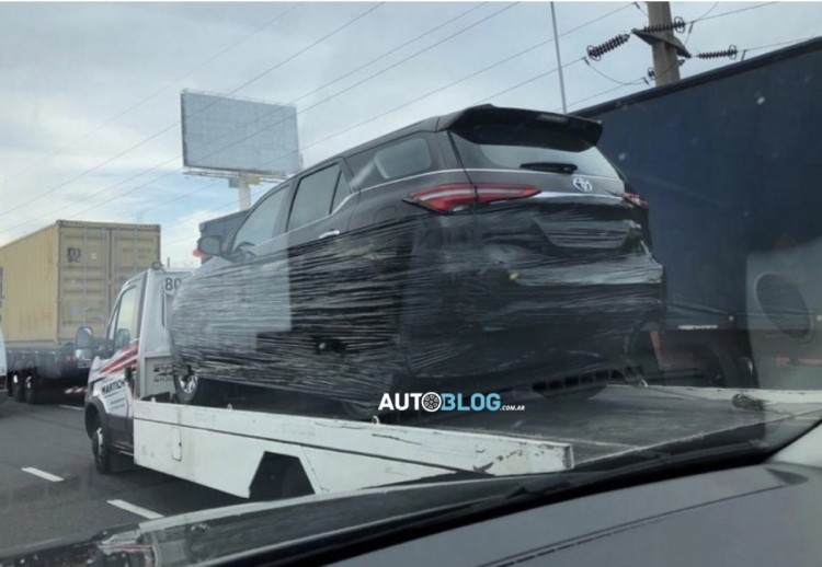 toyota sw4 fortuner 2021. toyota sw4 fortuner 2021 informacion, toyota sw4 fortuner 2021 datos, toyota sw4 fortuner 2021 america latina, toyota sw4 fortuner 2021 fotos espia, toyota sw4 fortuner 2021 actualizacion, toyota sw4 fortuner 2021 argentina