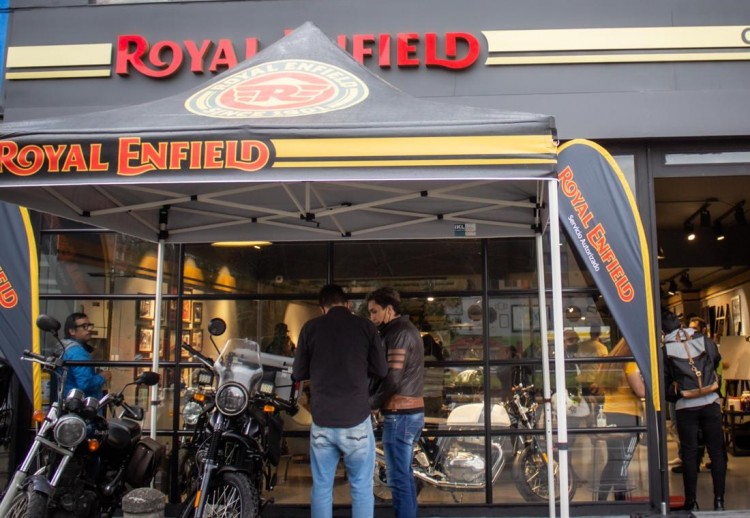 Royal Enfield, Royal Enfield Himalayan, Royal Enfield Classic, Royal Enfield Colombia, Royal Enfield fábricas, Royal Enfield fabrica en Colombia, Fabricas de motos en Colombia, Motos colombia