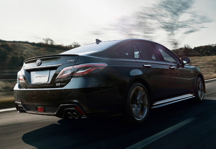 Toyota Crown, Toyota Crown japon, Toyota Crown fotos, Toyota Crown ventas, Toyota Crown SUV, SUV japoneses, SUV de toyota