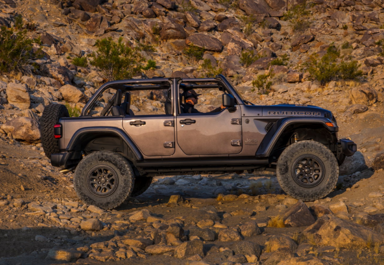 jeep wrangler 392, jeep wrangler 392 informacion, jeep wrangler 392 datos, jeep wrangler 392 caracteristicas, jeep wrangler 392 equipamiento, jeep wrangler 392 motor, jeep wrangler 392 potencia, jeep wrangler 392 fotos, jeep wrangler 392 estreno, jeep wrangler 392 motor v8
