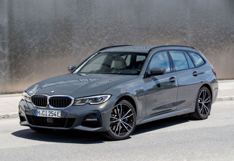 bmw 320e y 520e, bmw 320e y 520e nuevas versiones, bmw 320e y 520e hibridos enchufables, bmw 320e y 520e sedan, bmw 320e y 520e touring, bmw 320e y 520e caracteristicas, bmw 320e y 520e motor, bmw 320e y 520e prestaciones, bmw 320e y 520e fotos