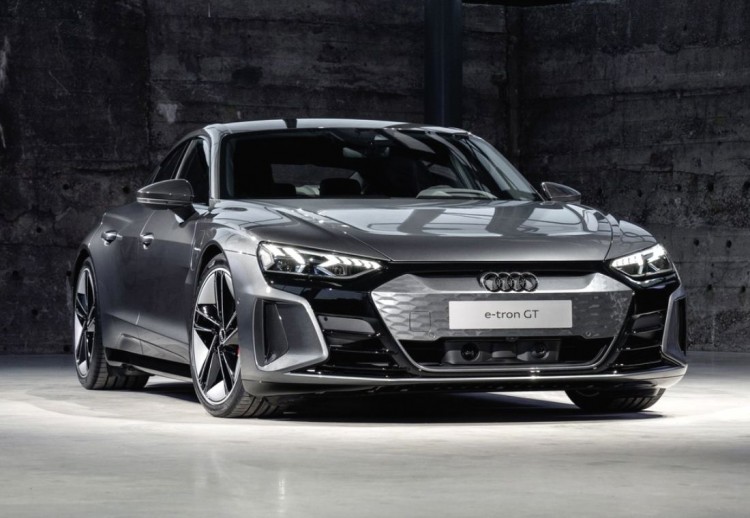 audi e-tron gt 2022, audi e-tron gt 2022 informacion, audi e-tron gt 2022 datos, audi e-tron gt 2022 diseño, audi e-tron gt 2022 equipamiento, audi e-tron gt 2022 sistema de propulsion, audi e-tron gt 2022 motores, audi e-tron gt 2022 caracteristicas, audi e-tron gt 2022 fotos