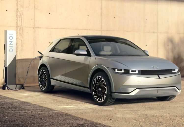 hyundai ioniq 5, hyundai ioniq 5 2021, hyundai ioniq 5 2022, hyundai ioniq 5 informacion, hyundai ioniq 5 caracteristicas, hyundai ioniq 5 diseño, hyundai ioniq 5 equipamiento, hyundai ioniq 5 tecnología, hyundai ioniq 5 motor, hyundai ioniq 5 sistema electrico, hyundai ioniq 5 colombia, hyundai ioniq 5 chile, hyundai ioniq 5 argentina, hyundai ioniq 5 mexico, hyundai ioniq 5 ecuador, hyundai ioniq 5 america latina, hyundai ioniq 5 europa, hyundai ioniq 5 fotos