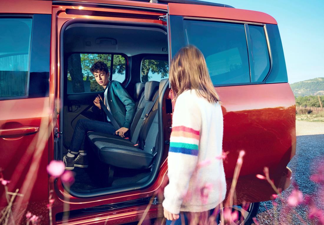 renault kangoo combi, renault kangoo combi 2021, renault kangoo combi 2022, nueva renault kangoo combi, nueva renault kangoo de pasajeros, renault kangoo combi caracteristicas, renault kangoo combi 1.3 tce turbo, renault kangoo combi caracteristicas, renault kangoo combi españa, renault kangoo combi colombia, renault kangoo combi america latina, renault kangoo combi argentina, renault kangoo combi mexico, renault kangoo combi interior, renault kangoo combi equipamiento, renault kangoo combi habitabilidad, renault kangoo combi dimensiones, renault kangoo combi capacidades