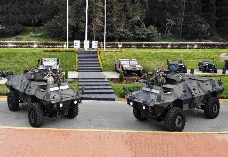 Vehiculos militares colombia