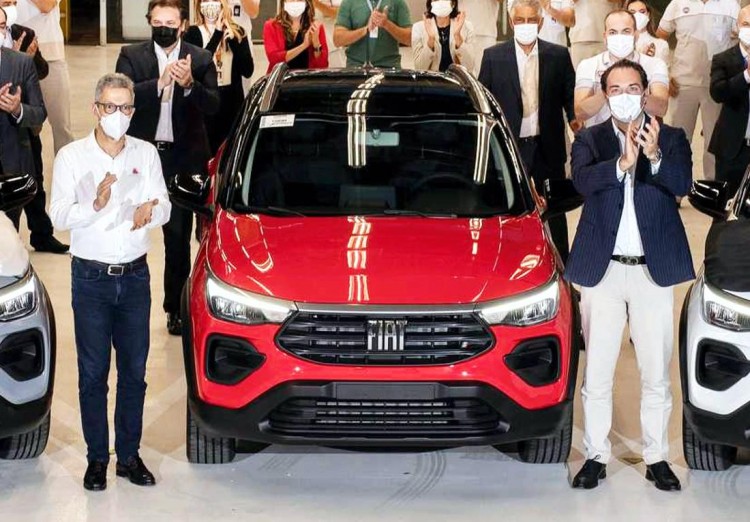 fiat pulse, fiat pulse inicio de produccion, fiat pulse suv, nuevo fiat pulse, fiat pulse caracteristicas, fiat pulse motor, fiat pulse turbo, fiat pulse colombia, fiat pulse argentina, fiat pulse peru, fiat pulse chile, fiat pulse mexico, fiat pulse america latina, lanzamiento fiat pulse, 45 años de fiat en brasil, fiat 45 años en brasil