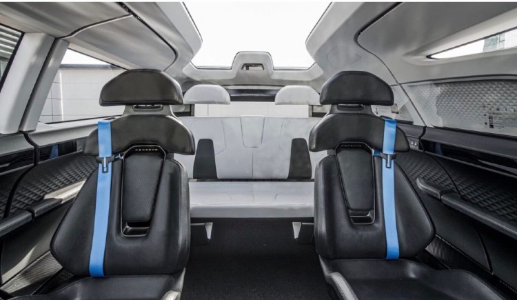 Porsche, Porsche Van, Porsche carros concepto, Porsche Van Concepto, Porsche Vision Renndienst, Porsche Vision Renndienst fotos, Porsche Vision Renndienst caracteristicas, Porsche Vision Renndienst interior, Porsche Vision Renndienst autónomo, Porsche Conducción autónoma, Porsche interiores futuristas, cabinas porsche del futuro