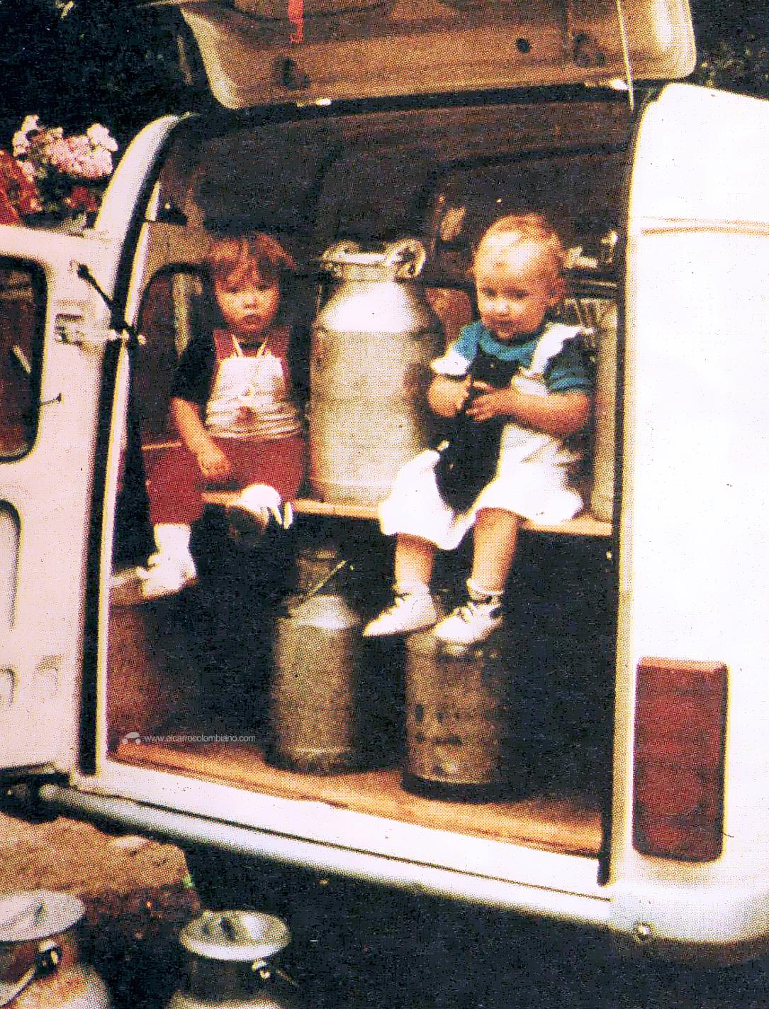 renault 4, renault 4 art, renault 4 arte, renault 4 obras artisticas, renault 4 aniversario, renault 4 60 años, renault 4 amigo fiel, adios amigo fiel revista motor, renault 4 revista motor, renault 4 obras de arte, renault 4 alemania, renault 4 germany