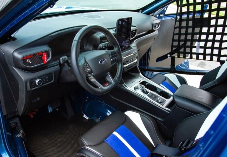 ford-explorer-st-performance-rancing-school