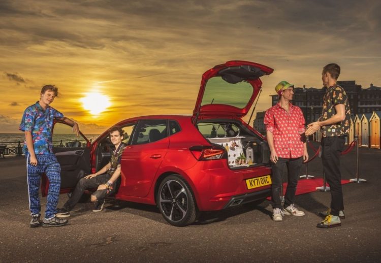 SEAT Ibiza se convierte en una lujosa y pequeña discoteca 