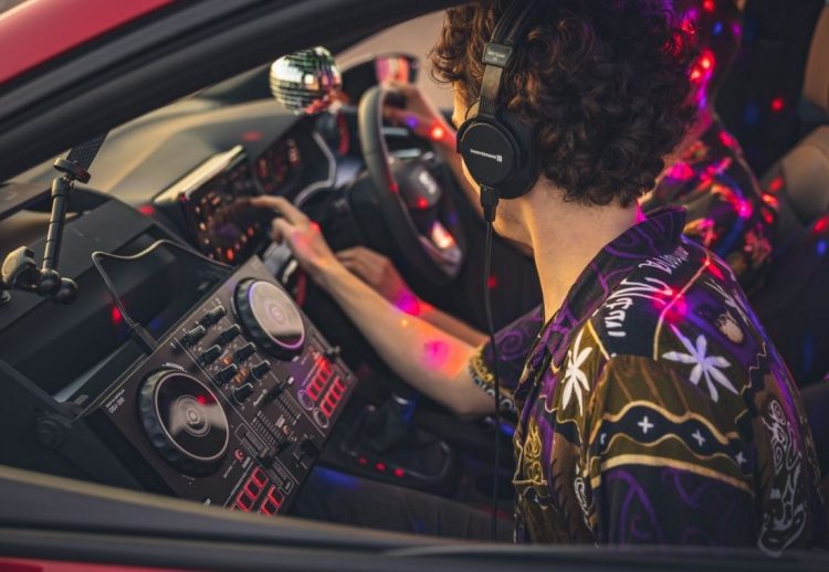 SEAT Ibiza se convierte en una lujosa y pequeña discoteca 