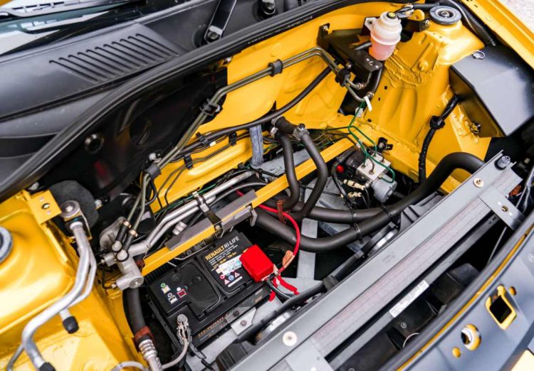 RENAULT-CLIO-V6-SUBASTA-MOTOR