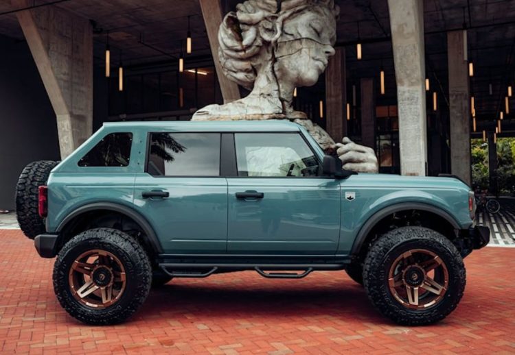 Ford Bronco modificado