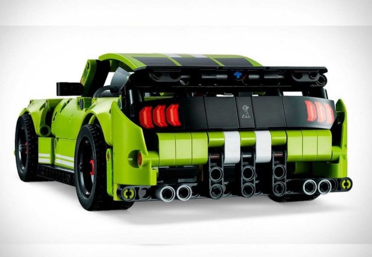 Ford Mustang Shelby GT500 lego