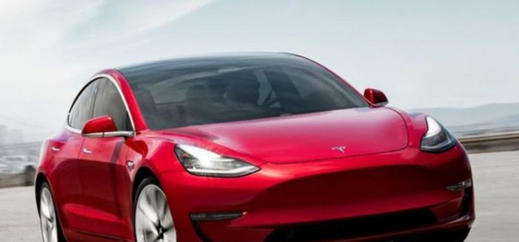 Tesla vendió casi un millón de vehiculos en 2021