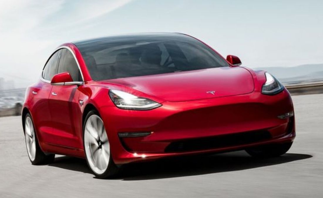 Tesla vendió casi un millón de vehiculos en 2021
