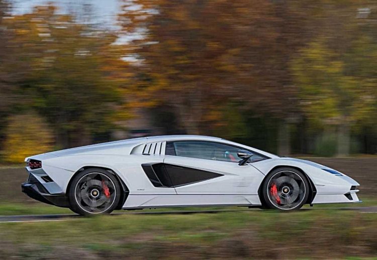 Lamborghini Countach LPI 800-4