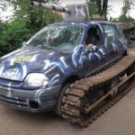 renault-clio-tanque-de-guerra