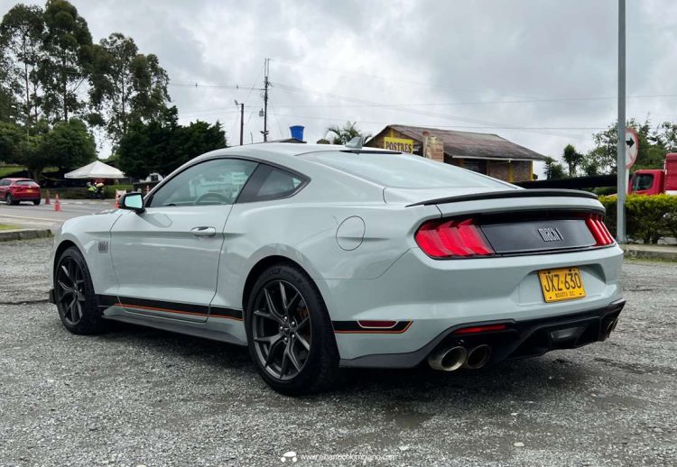 Ford Mustang Mach 1 2022 Colombia