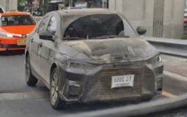 Toyota Yaris sedán fotos espía