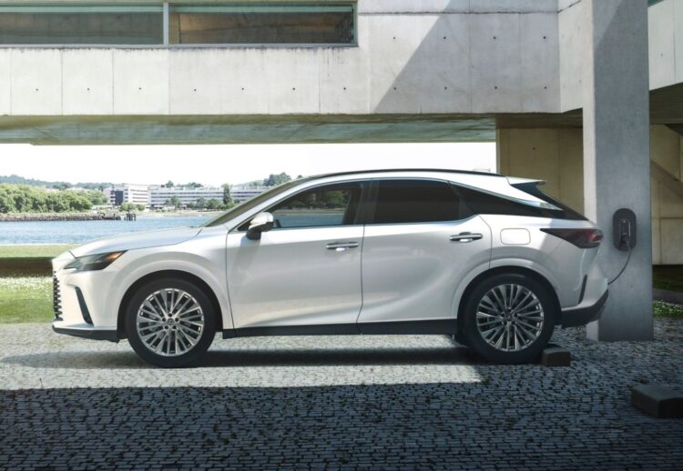 Lexus RX 2023
