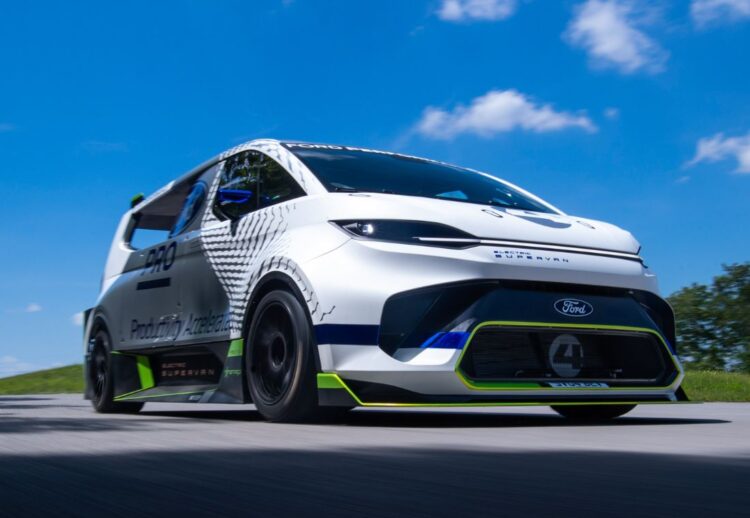 Ford Pro Electric SuperVan Concept