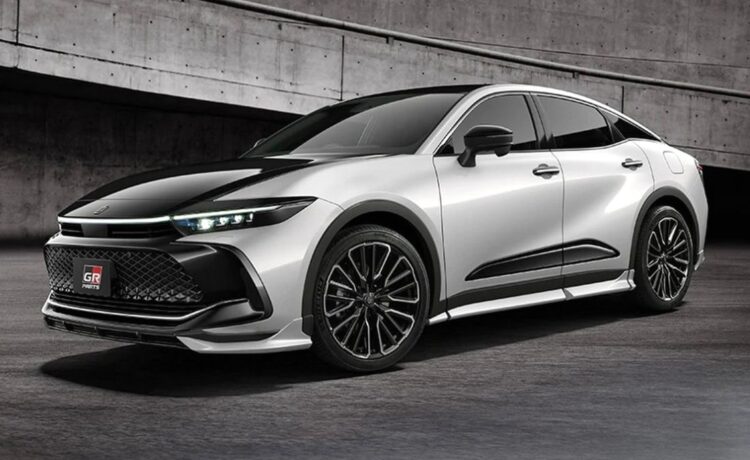 Toyota Crown 2023 personalizado con piezas GR-Sport y Modellista