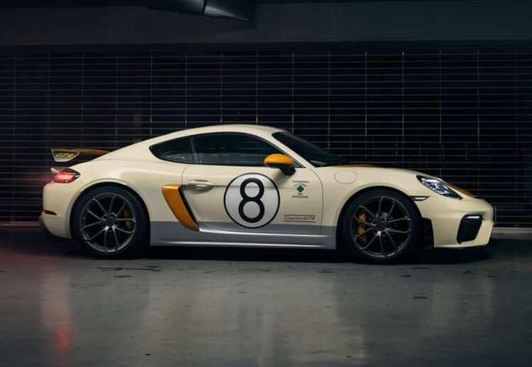 Porsche 718 Cayman GT4 Tribute to 906