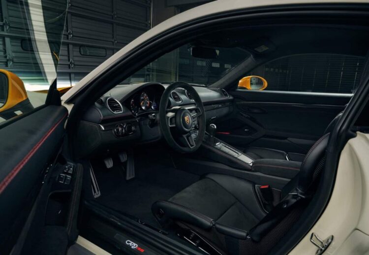 Porsche 718 Cayman GT4 Tribute to 906