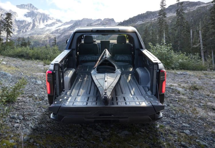 GMC Sierra Denali EV 2024