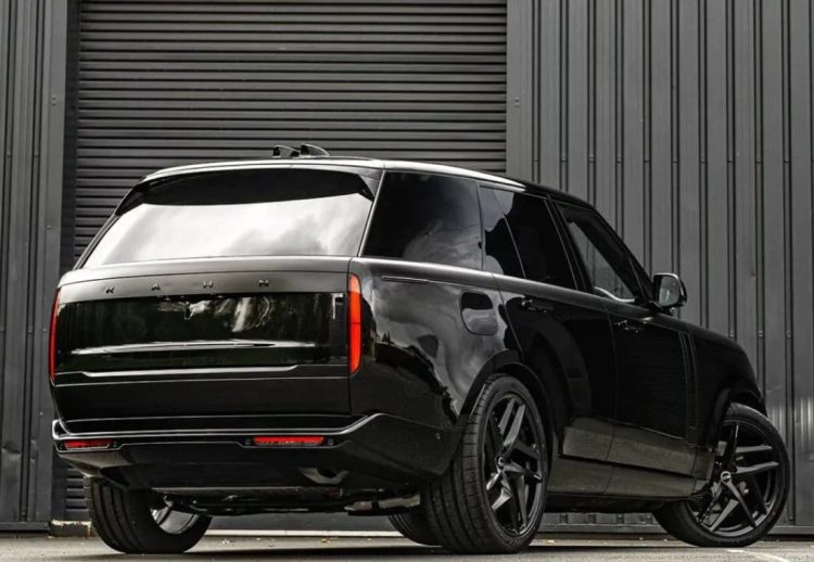 Range Rover Signature Edition 2023