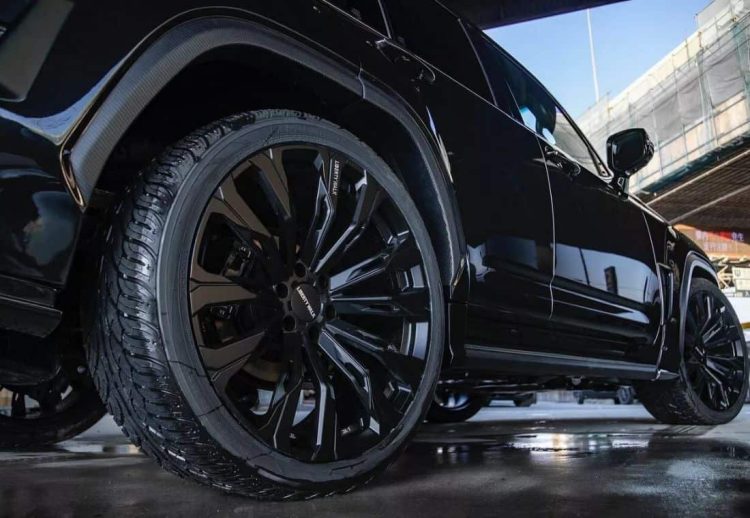 Lexus LX 600 por Liberty Walk