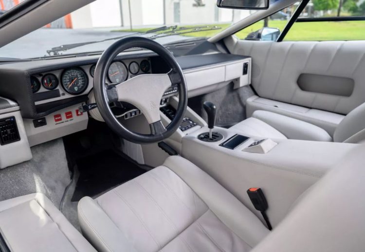 Lamborghini Countach 1990 25th Anniversary Edition