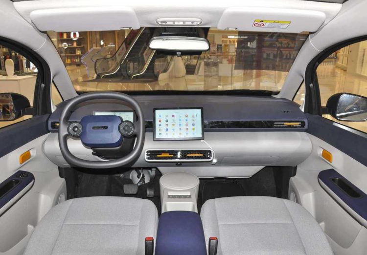 Jiangnan U2 carro eléctrico chino inspirado en Suzuki Alto