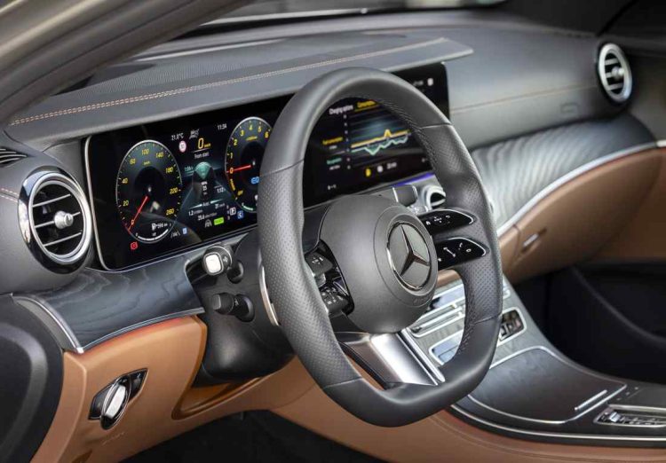 Mercedes-Benz E300 e híbrido enchufable Colombia
