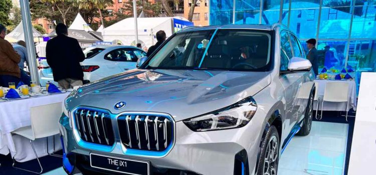 BMW iX1 eléctrico Colombia
