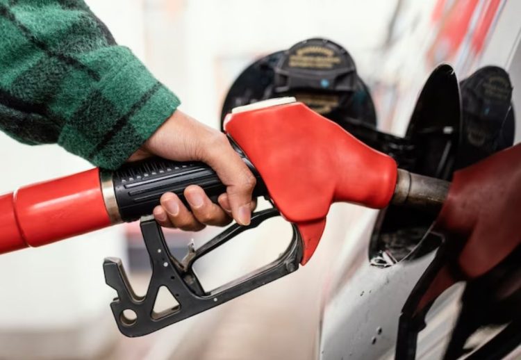 Toyota-Exxon gasolina ecológica