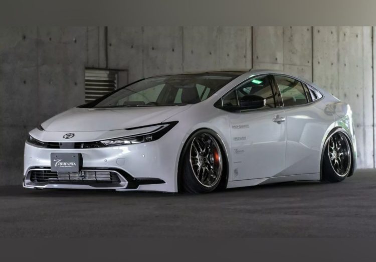 Toyota Prius por T-Demand