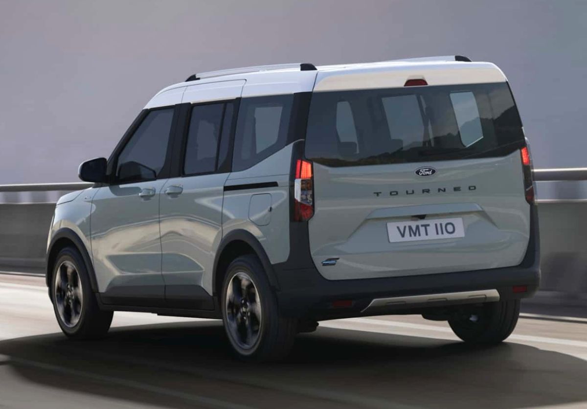 Ford Transit Trail 2023: svelato il nuovo furgone per gli amanti dell