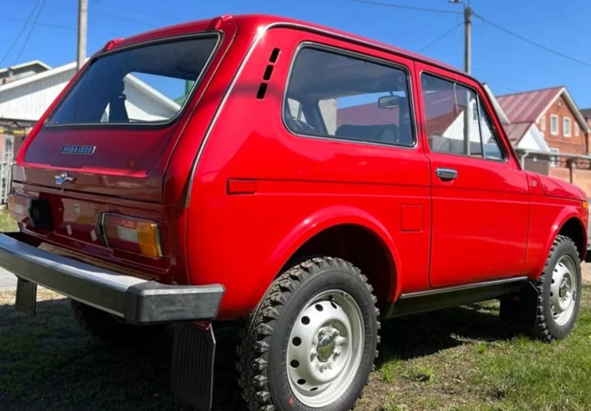 un-lada-niva-de-1980-a-n-con-empaque-est-a-la-venta-por-m-s-de-cop-1