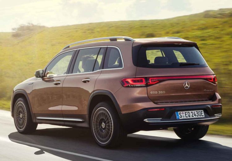 Mercedes-Benz EQB camioneta eléctrica 7 puestos