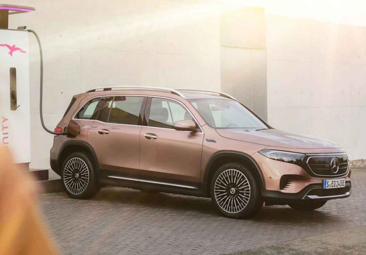 Mercedes-Benz EQB camioneta eléctrica 7 puestos