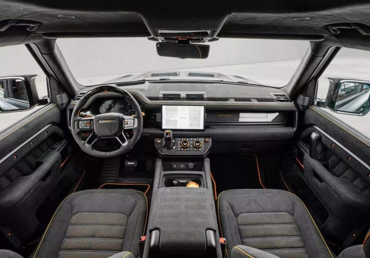  Land Rover Defender V8 Black Edition