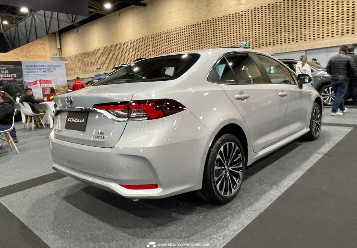 Toyota Corolla 2024 se estrenó con sutiles novedades para Colombia