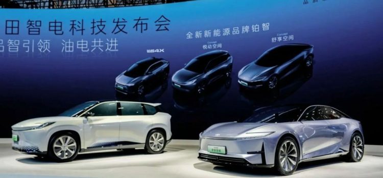 Toyota dos nuevos autos electricos